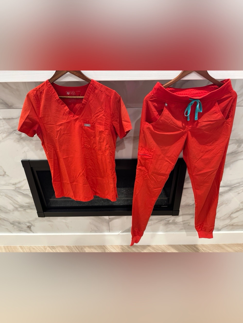 FIGS Women’s Vibrant Red Scrub Set - V-Neck XS Top & XS Tall Drawstring Pants